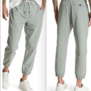 Vineyard Vines Men’s On The Go Joggers Size Large